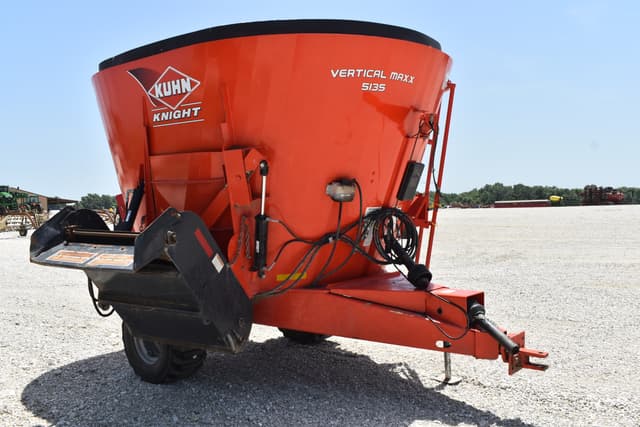 Image of Kuhn Knight 5135 equipment image 2