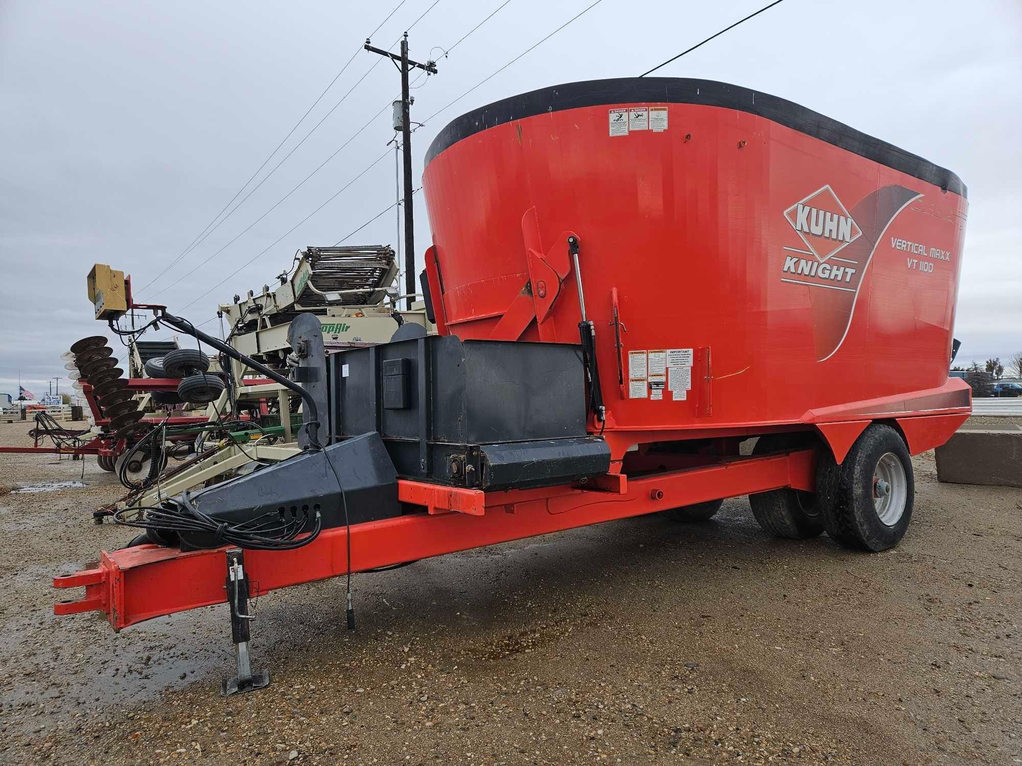 Main image Kuhn Knight VT1100