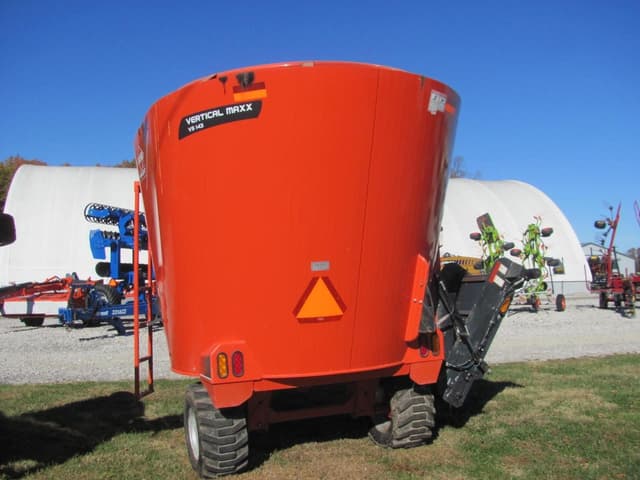 Image of Kuhn Knight VS143 equipment image 2