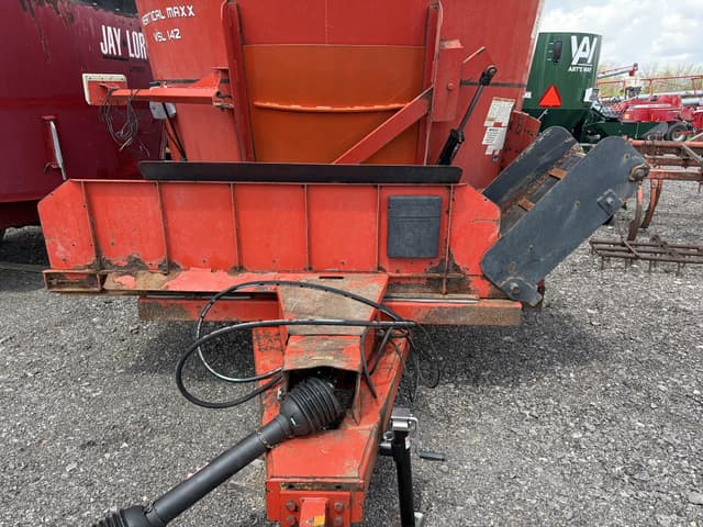 Image of Kuhn Knight VSL142 equipment image 3