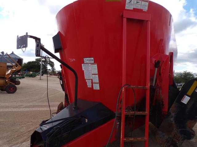 Image of Kuhn Knight VT 168 equipment image 2