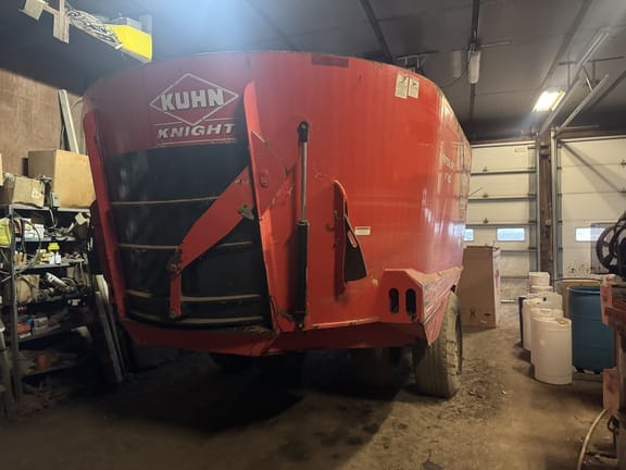 Kuhn Knight VT180 Equipment Image0
