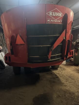Image of Kuhn Knight VT180 equipment image 1