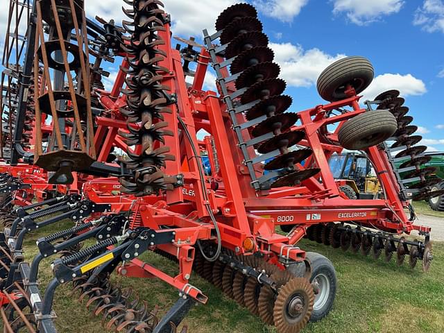 Image of Kuhn Krause Excelerator 8000 equipment image 3