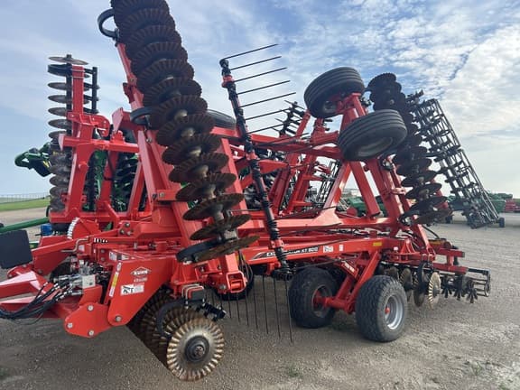 Image of Kuhn Krause Excelerator XT 8010-30 equipment image 1
