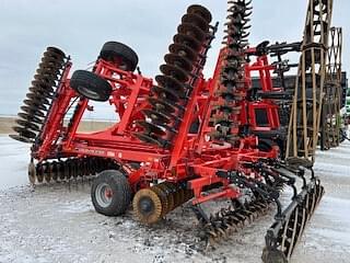 Image of Kuhn Krause Excelerator XT 8010 equipment image 4