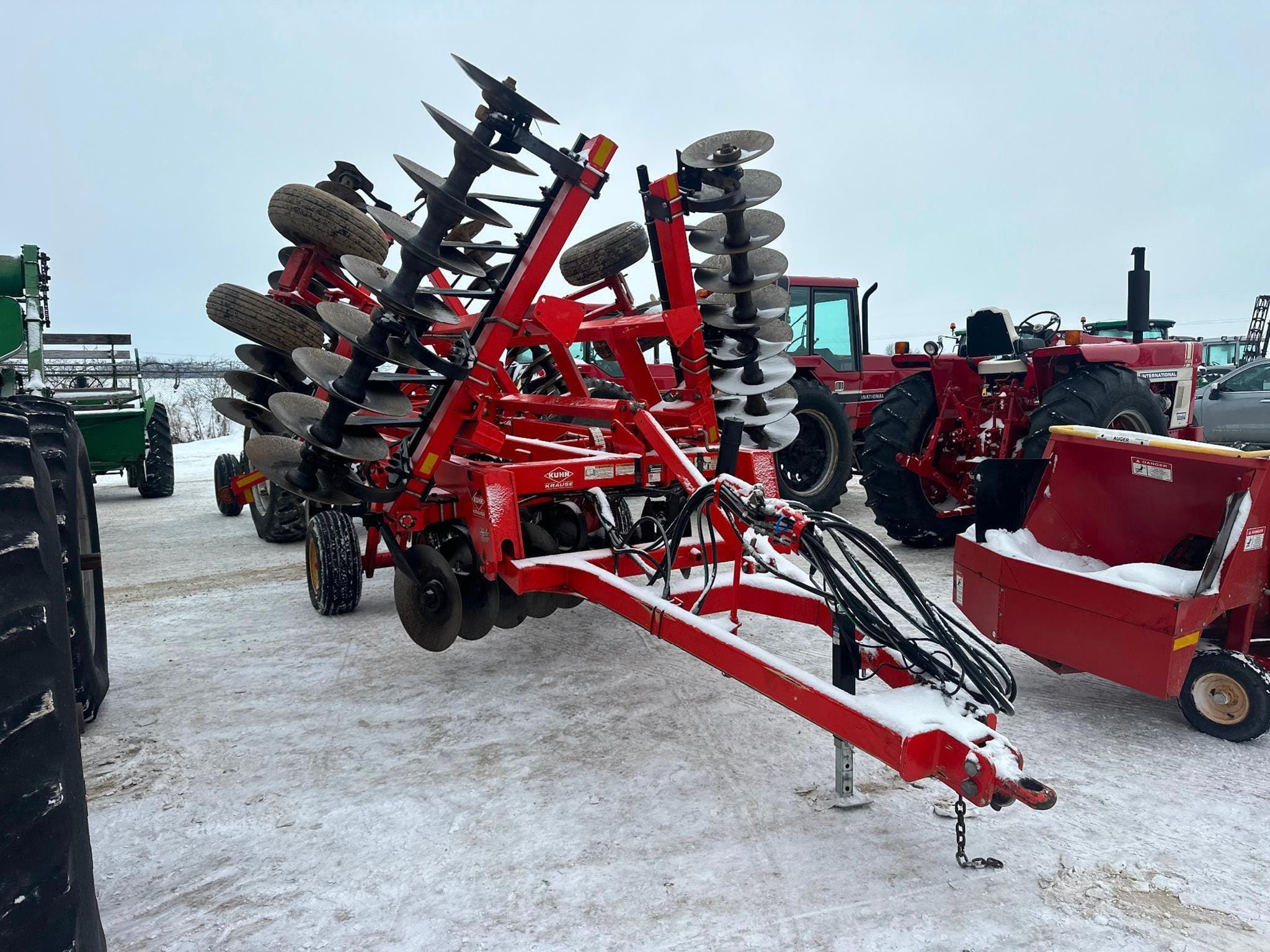 Kuhn Krause 8300 Equipment Image0