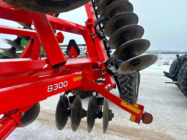 Image of Kuhn Krause 8300 equipment image 4