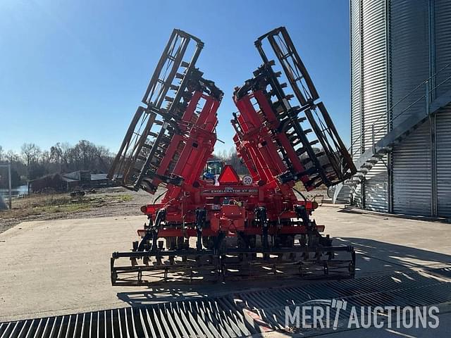 Image of Kuhn Krause Excelerator XT 8010 equipment image 3