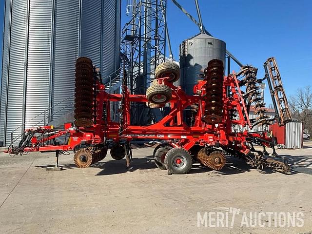 Image of Kuhn Krause Excelerator XT 8010 equipment image 1