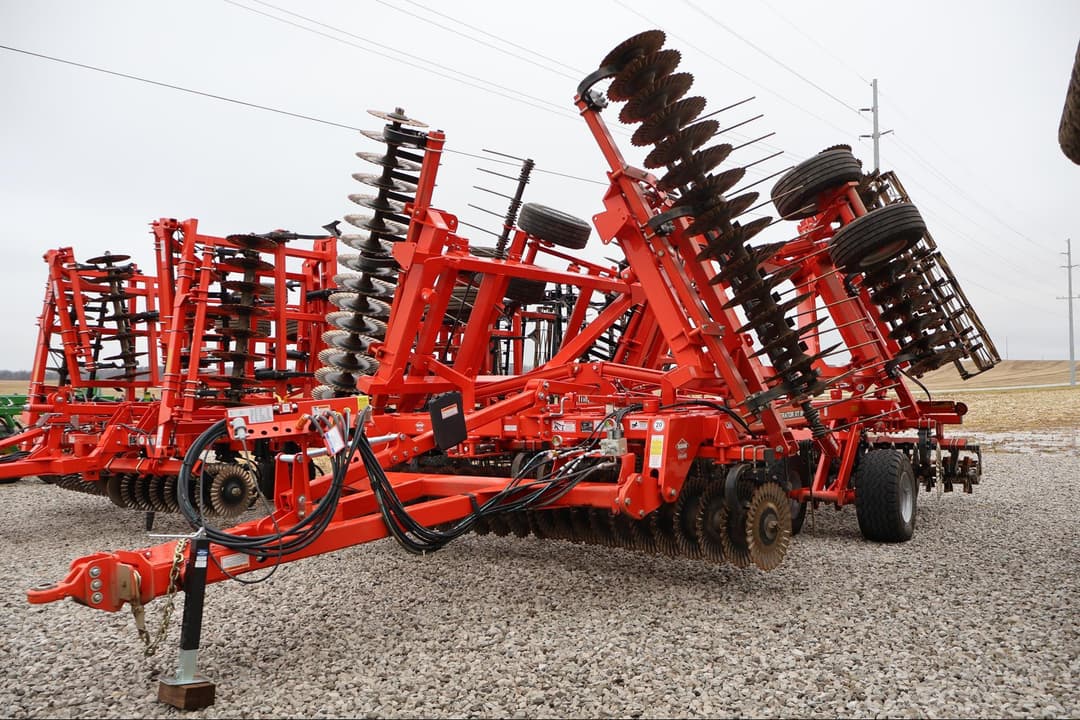 Image of Kuhn Krause Excelerator XT 8010 Image 1