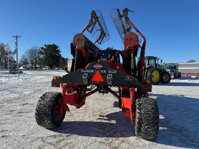 Image of Kuhn Merge-Maxx 902 equipment image 4