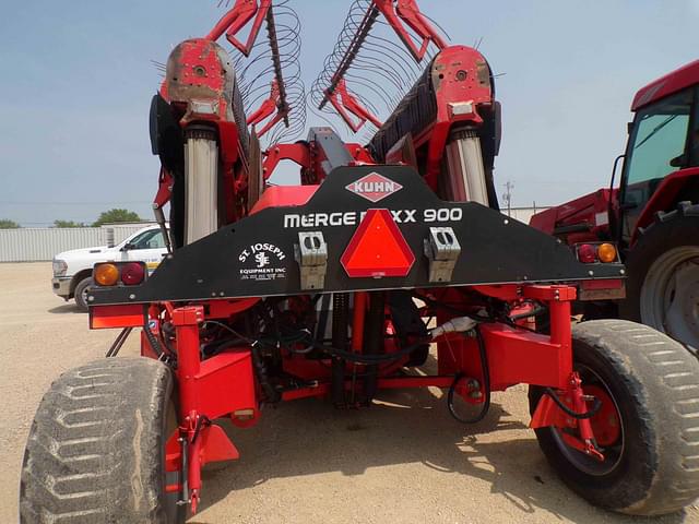 Image of Kuhn Merge-Maxx 900 equipment image 4