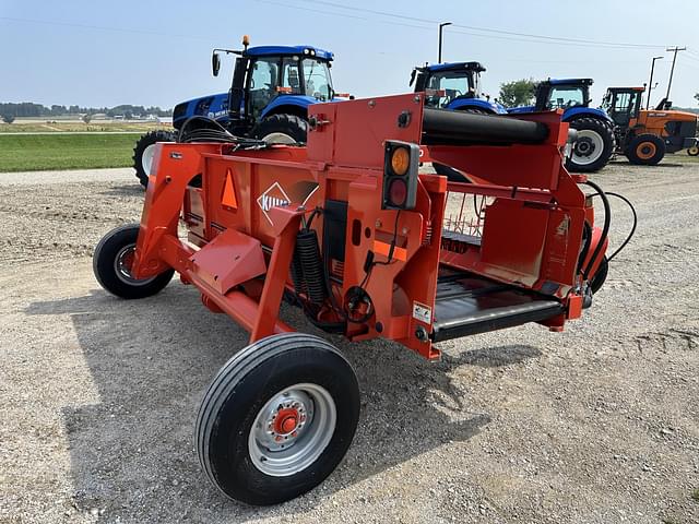 Image of Kuhn Merge-Maxx MM300 equipment image 4