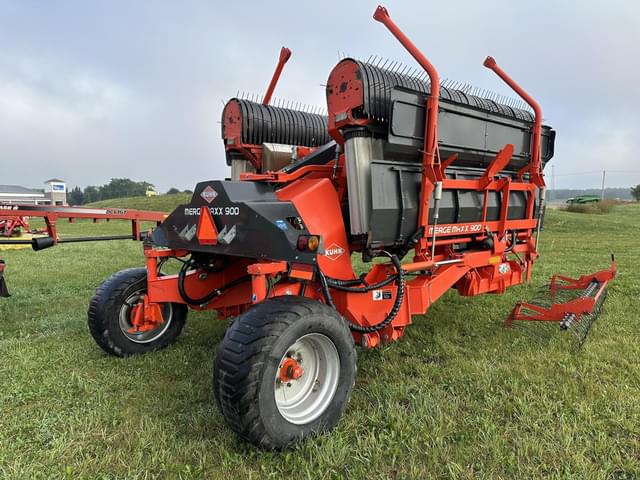 Image of Kuhn Merge-Maxx 900 equipment image 4