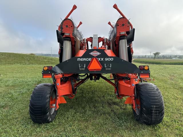 Image of Kuhn Merge-Maxx 900 equipment image 3