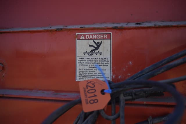 Image of Kuhn Knight 8124 equipment image 3