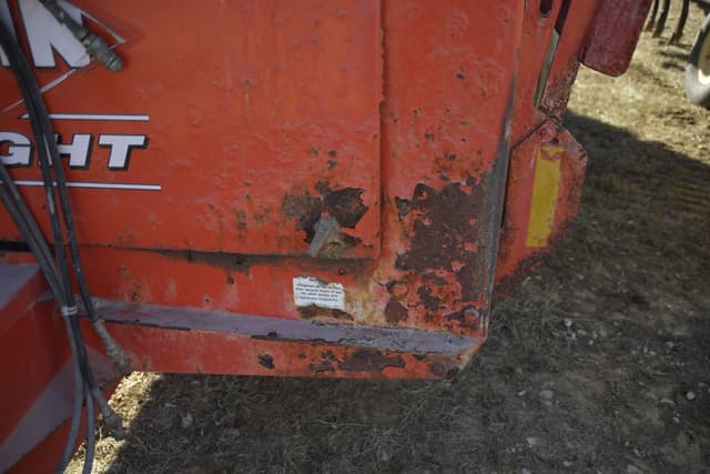 Image of Kuhn Knight 8124 equipment image 4