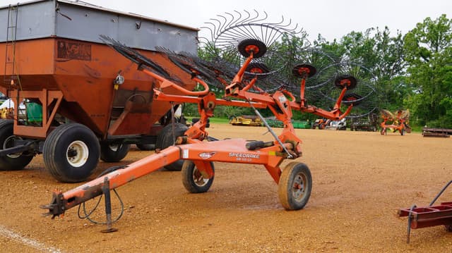 Image of Kuhn SR110GII equipment image 2