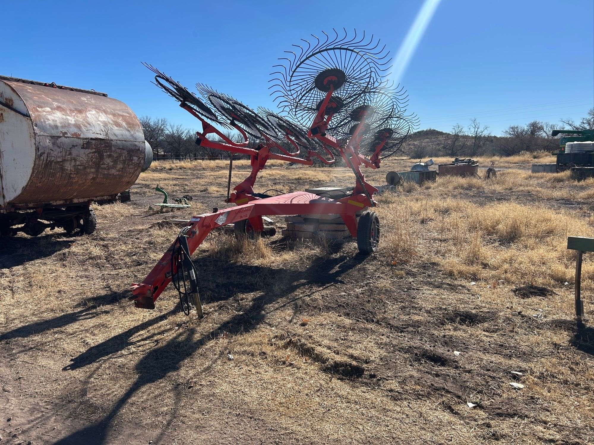 Kuhn SR112 Equipment Image0