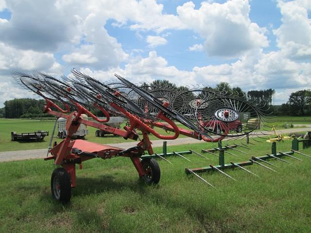 Image of Kuhn SR112 equipment image 3