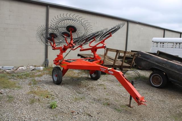 Image of Kuhn SR108 equipment image 2