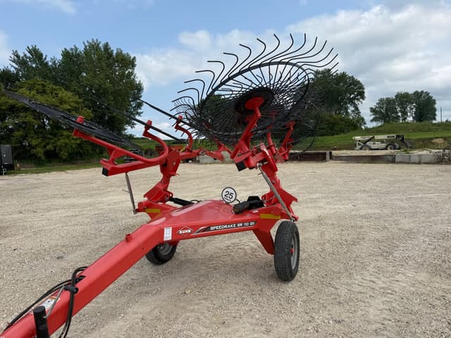 Image of Kuhn SR110GII equipment image 3