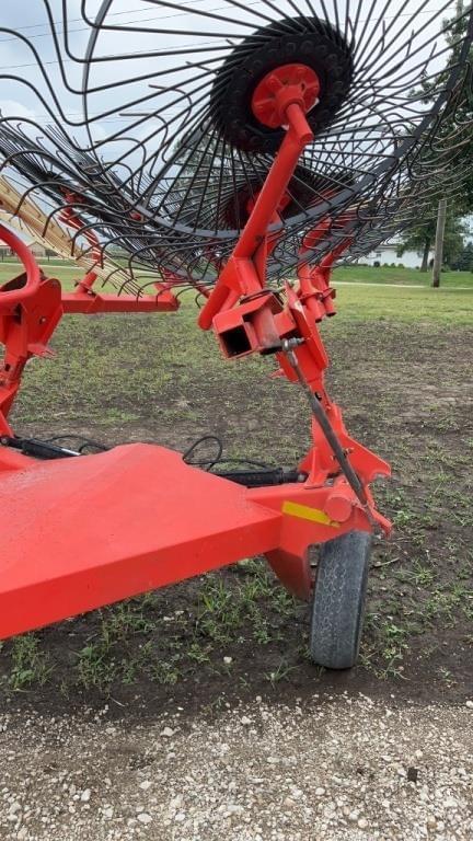 Image of Kuhn SR110 equipment image 3
