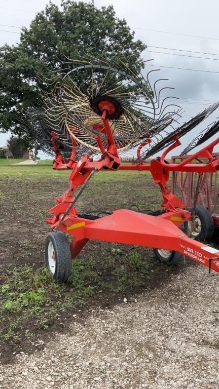 Image of Kuhn SR110 equipment image 4