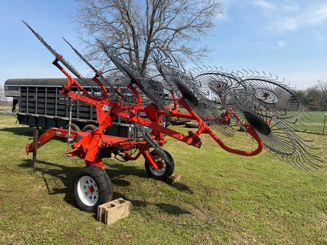 Image of Kuhn SR110 equipment image 3