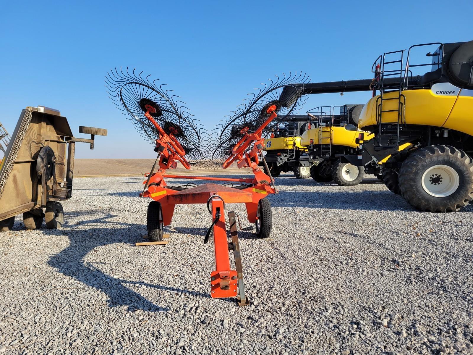 Kuhn SR108 Hay and Forage Hay Rakes/Tedders for Sale Tractor Zoom
