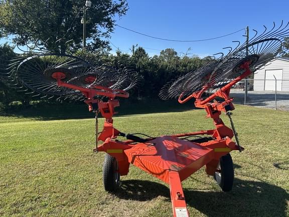 Image of Kuhn SR108 equipment image 3