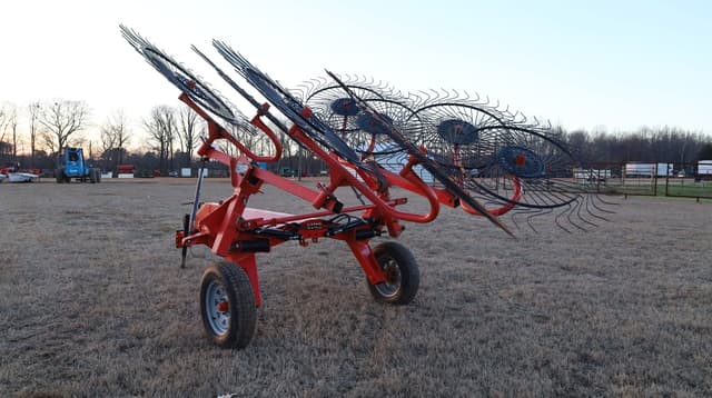 Image of Kuhn SR108 equipment image 4