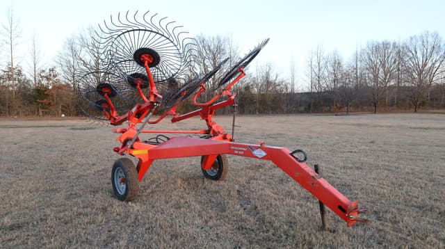 Image of Kuhn SR108 equipment image 1