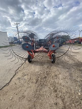 Image of Kuhn SR108 equipment image 4