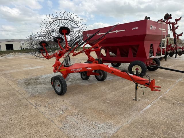 Image of Kuhn SR108 equipment image 2