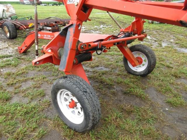 Image of Kuhn SR108 equipment image 4