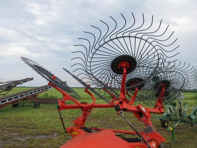 Image of Kuhn SR108 equipment image 2