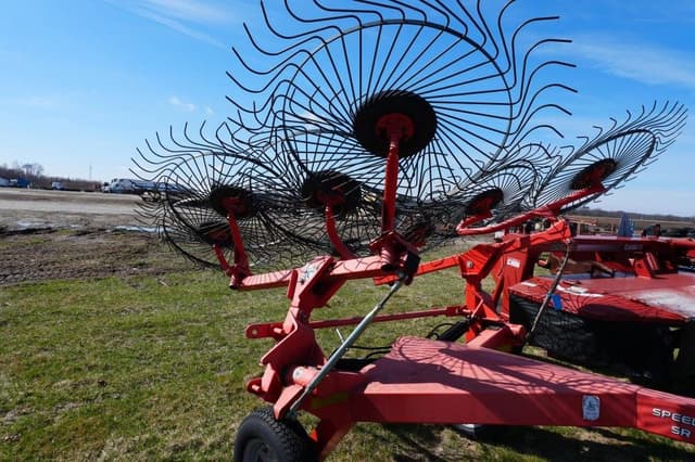 Image of Kuhn SR108 equipment image 1