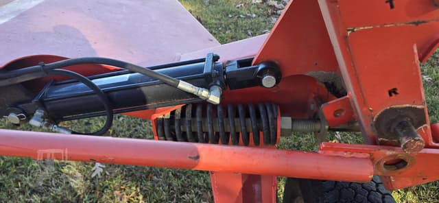 Image of Kuhn SR110 equipment image 4