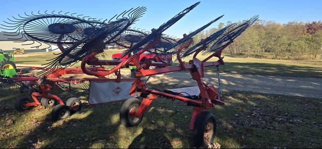 Image of Kuhn SR110 equipment image 3