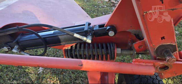 Image of Kuhn SR110 equipment image 4