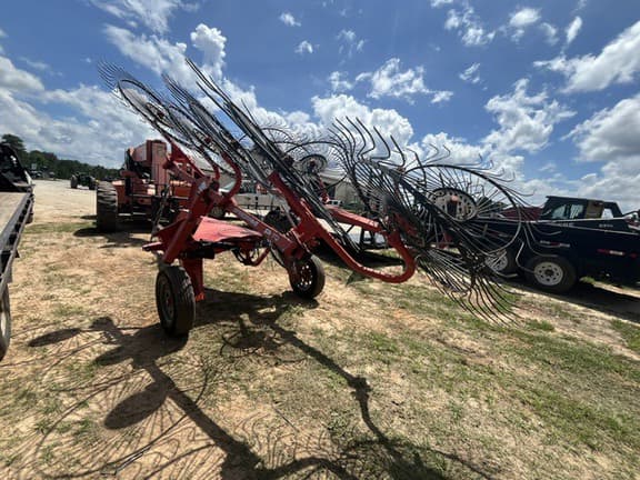 Image of Kuhn SR110 equipment image 2