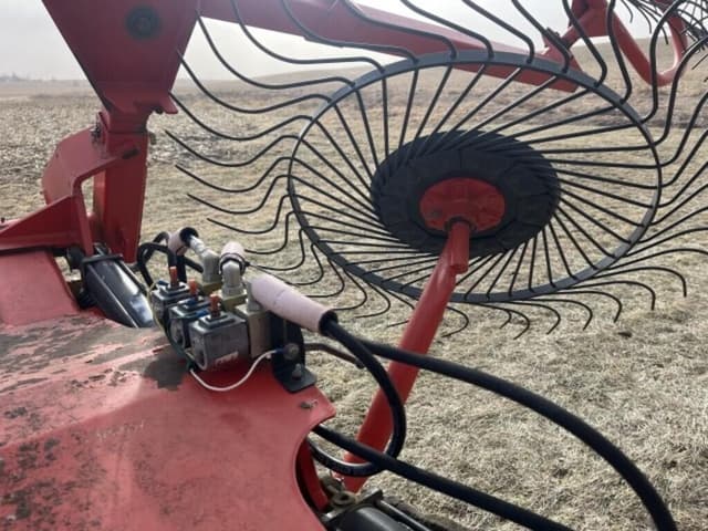 Image of Kuhn SR110 equipment image 3