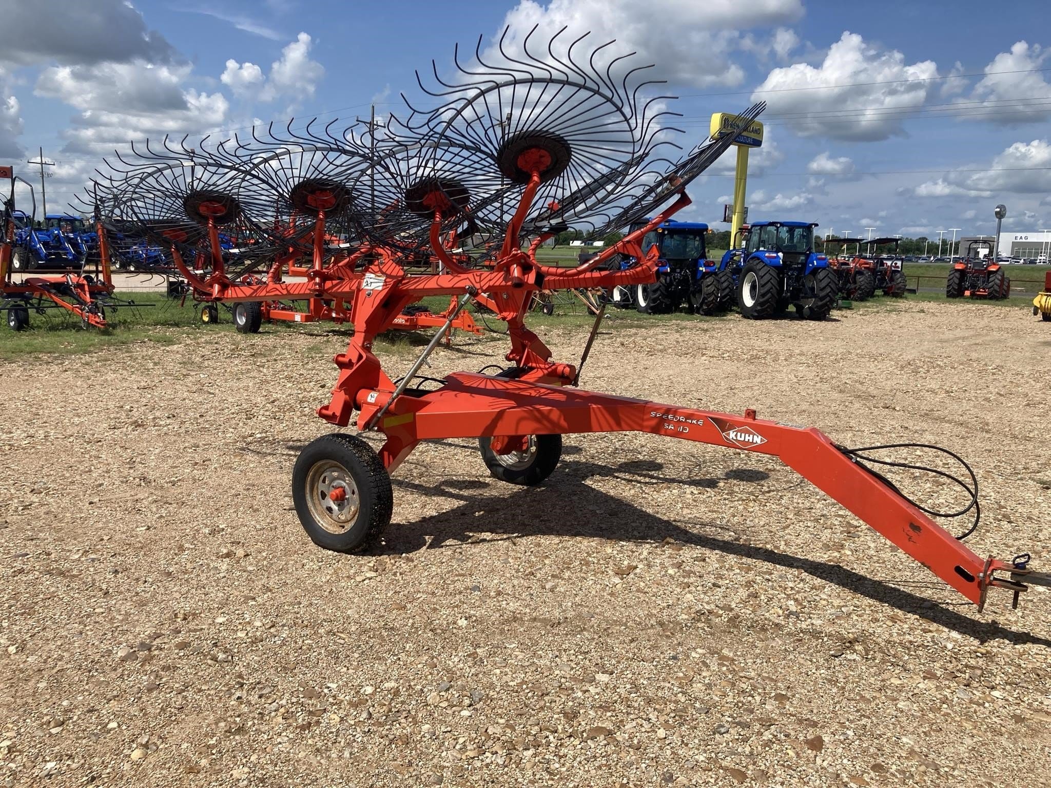 Kuhn SR110 Equipment Image0