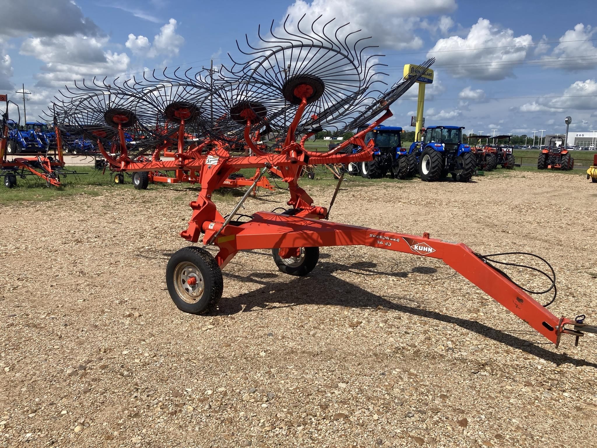 Kuhn SR110 Equipment Image0