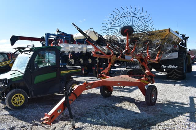 Image of Kuhn SR110 equipment image 2