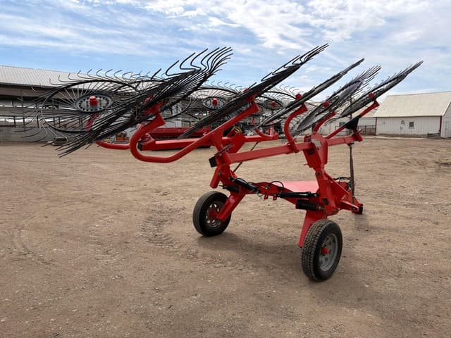 Image of Kuhn SR110 equipment image 2