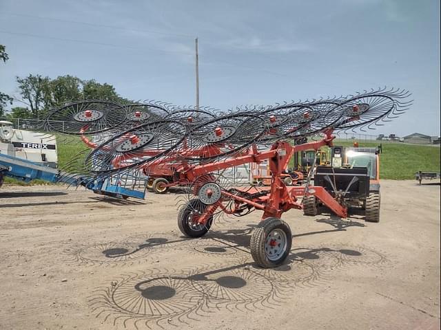 Image of Kuhn SR110 equipment image 1