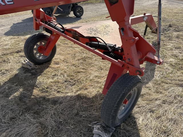 Image of Kuhn SR112 equipment image 3